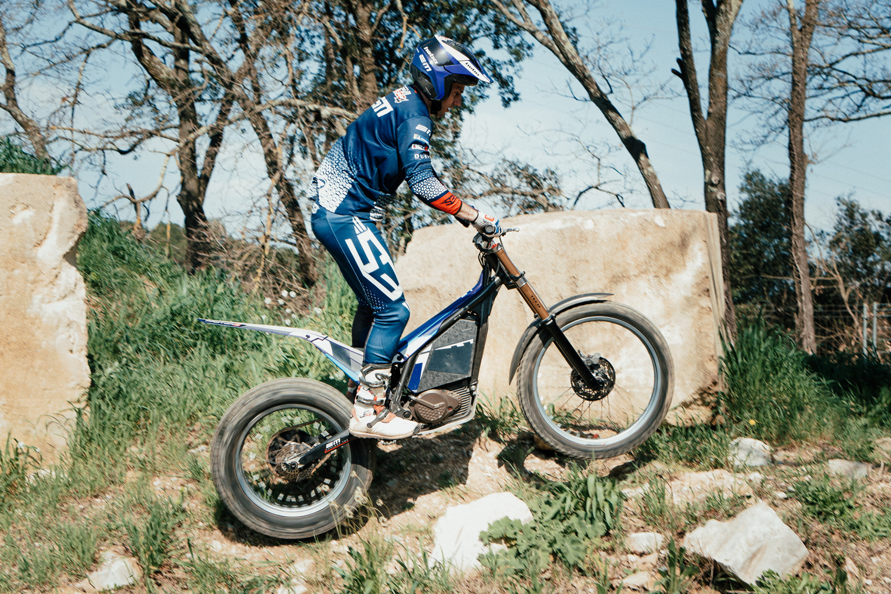 Tech_Suspension_Kashima_Pro_SL_Trials_Fork_Action-3