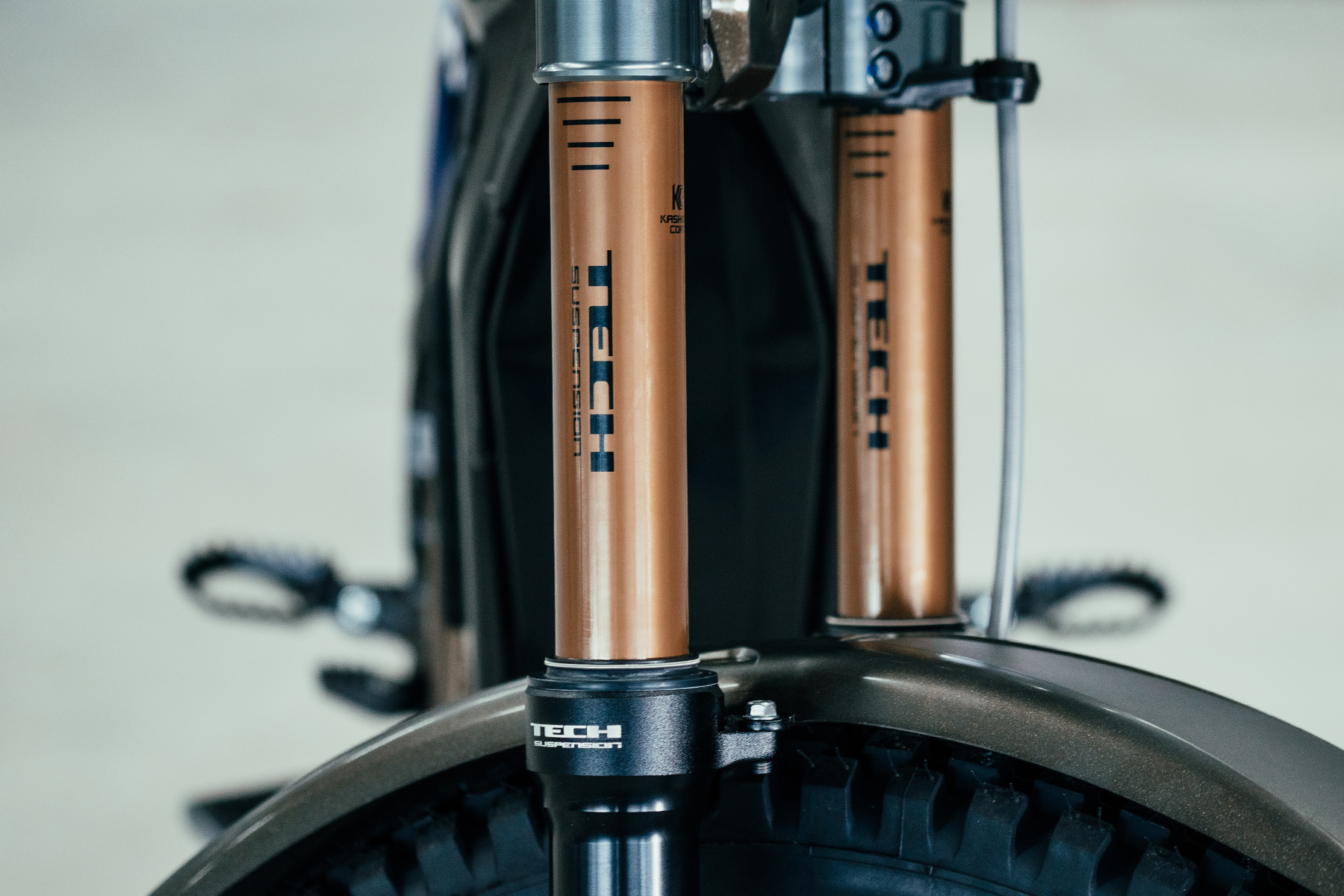 Tech_Suspension_Kashima_Pro_SL_Trials_Fork_Action-4
