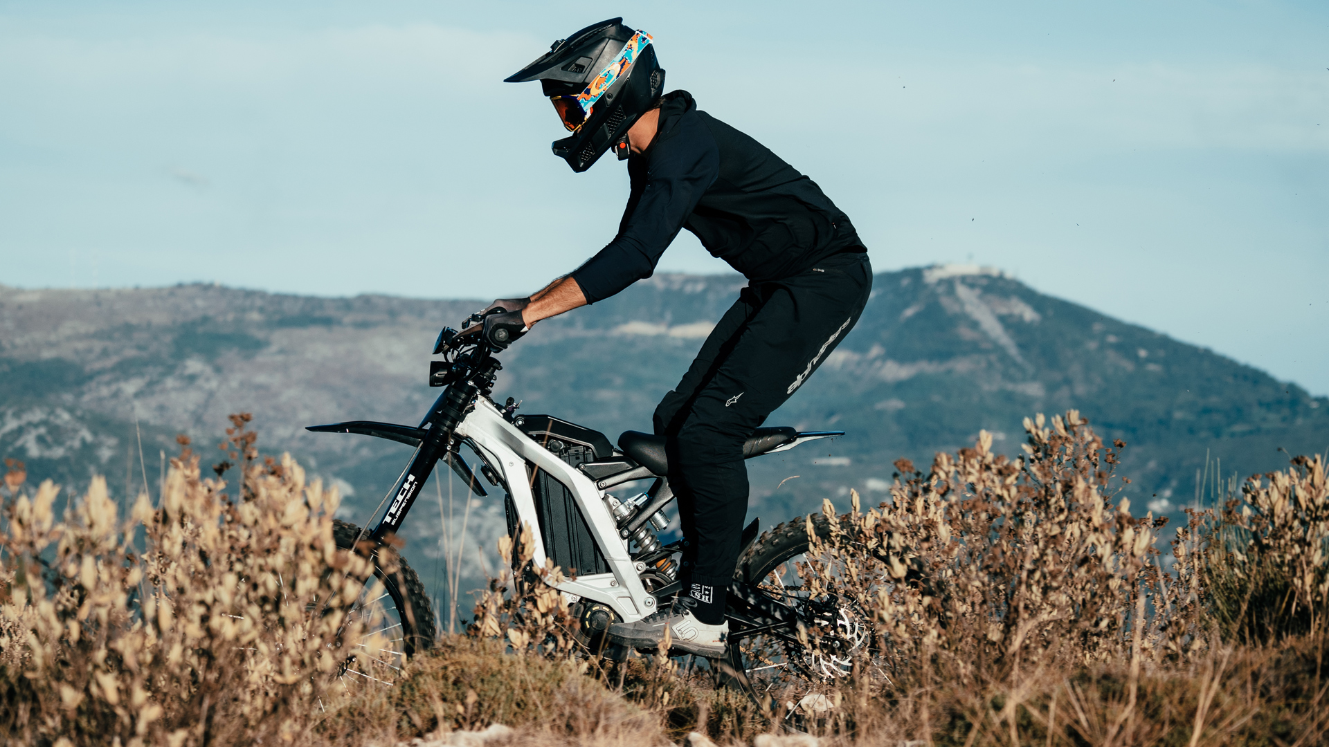 Tech_Suspension_E-R30_E-Moto_Shock_Action-2