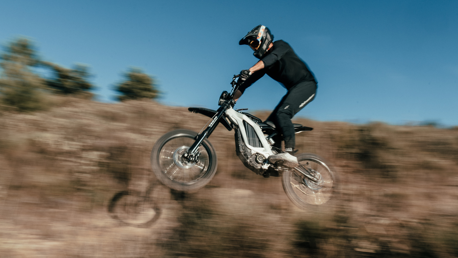 Tech_Suspension_E-R30_E-Moto_Shock_Action-3